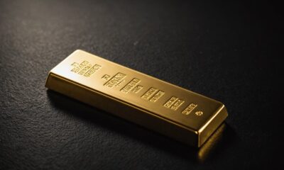 gold price remains steady